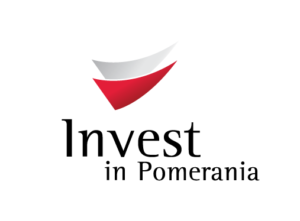 Na zdjęciu znajduje się logo Invest in Pomerania, incjatywy zajmującej się roziwjaniem branż gospodarki na Pomorzu. To czarny napis, nad którym jest symbol białoczerwonej flagi