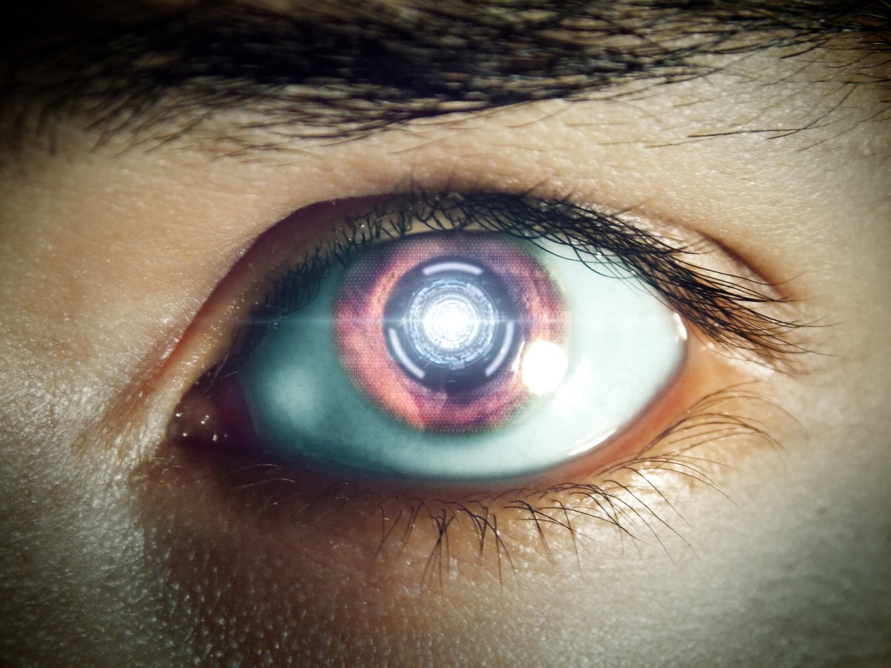 Na zdjęciu widać ludzkie oko symbolizujące patrzenie w przyszłość