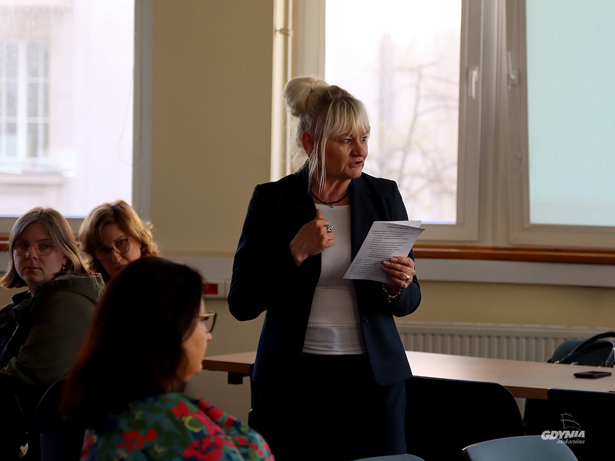 Pani Iwona Tanewska, Naczelnik wydziału Edukacji.
